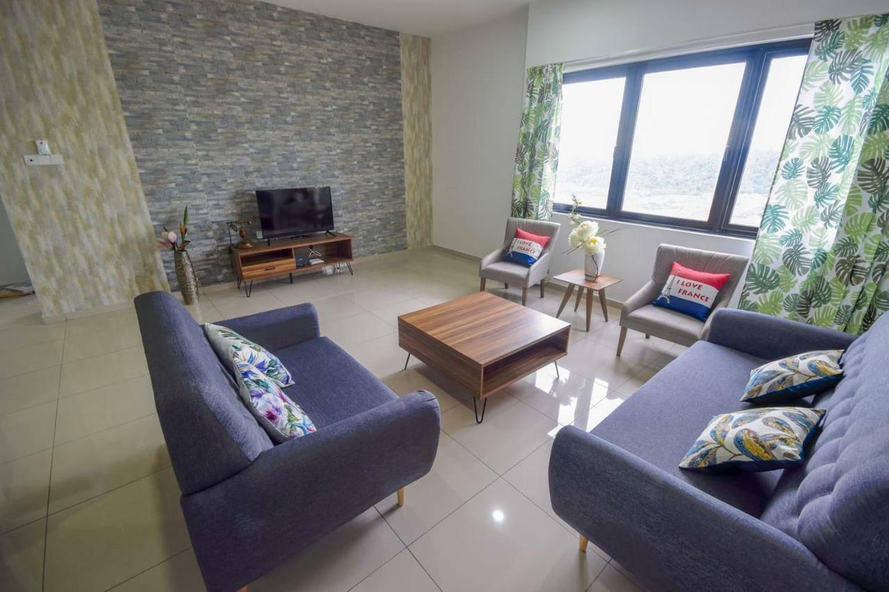 Manee Home Kota Damansara Куала-Селангор Экстерьер фото